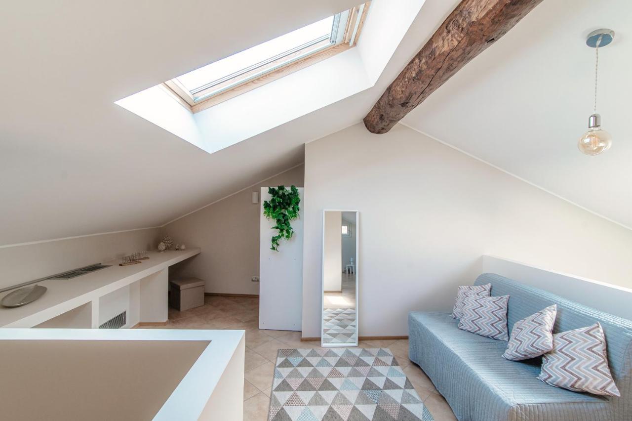 Sky Attic 72 - The House Of Travelers Lägenhet Como Exteriör bild